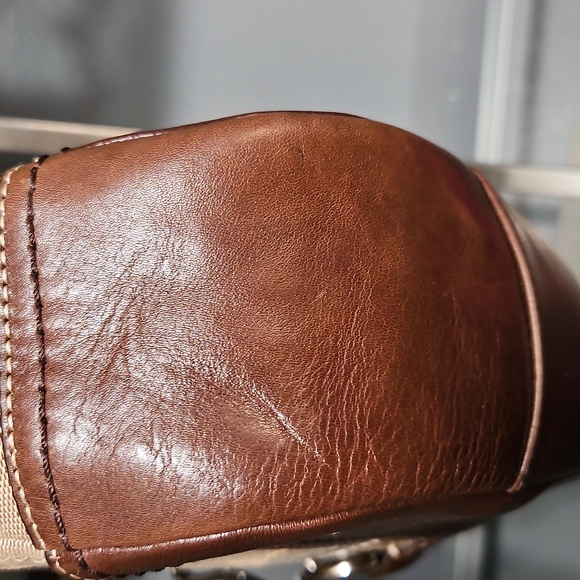 COACH EUC HAMPTON SHOULDER BAG - Picture 12 of 15